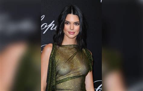Pics Kendall Jenner Goes Braless At Cannes Film Festival Event