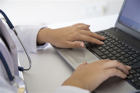 Do Doctors Need To Use Computers One Physicians Case Highlights The