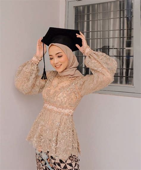 Model Baju Wisuda Terbaru Desain Gaun Pengantin Dan Kondangan