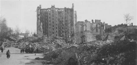 How Soviet Troops Destroyed Downtown Kyiv And Killed Kyivans In 1941