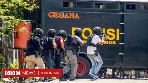 Terduga Teroris Yang Tewas Di Manukan Adalah Adik Kandung Pelaku Di Sidoarjo Bbc News Indonesia