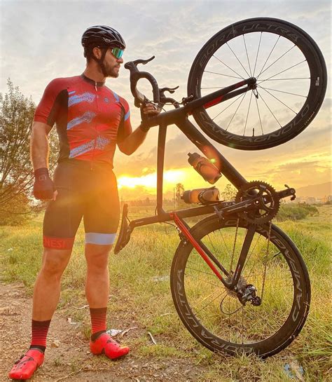 Two Wheeled Fun Cycling Outfit Mens Fitness Lycra