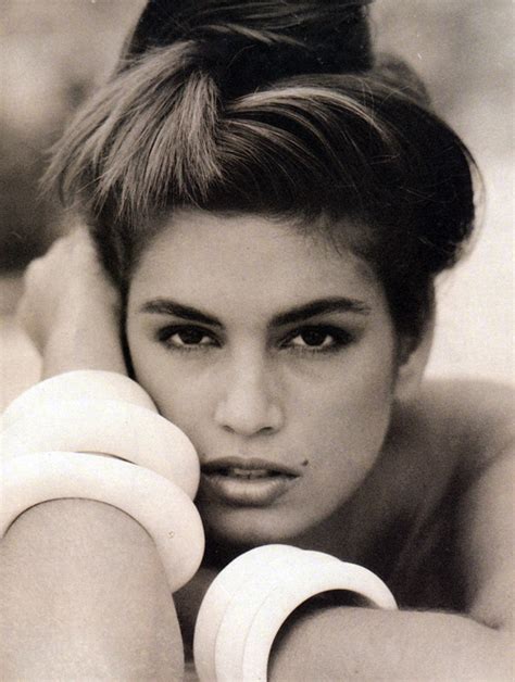 Young Cindy Crawford Men Wasnt She Just So Gaddam Sexy Girlsaskguys