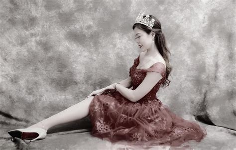 Vietnamese One Legged Cinderella Finds Her Prince Vietnam Times
