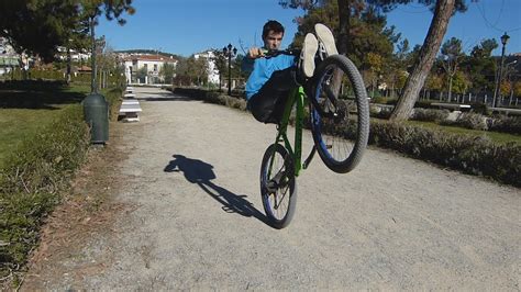 Mountain Bike Stunts Wheelie 2 Scott Voltage Youtube