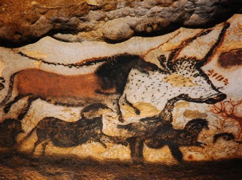 42 Lascaux Cave Paintings Wallpaper On Wallpapersafari