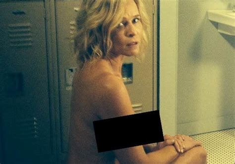 Chelsea Handler Poses Topless On Instagram Hollywood News India Tv