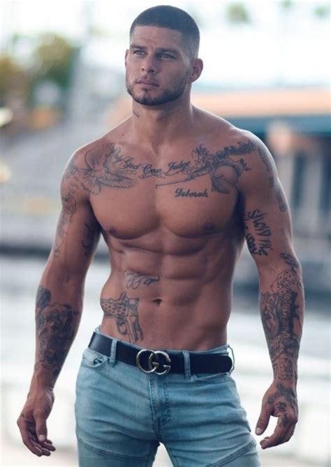 Pin By Mateton On Carn Amb Jeans Y Pits Sexy Tattooed Men Inked
