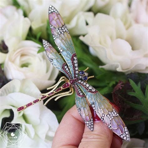 Amazing Art Nouveau Dragonfly In Plique à Jour Enamel