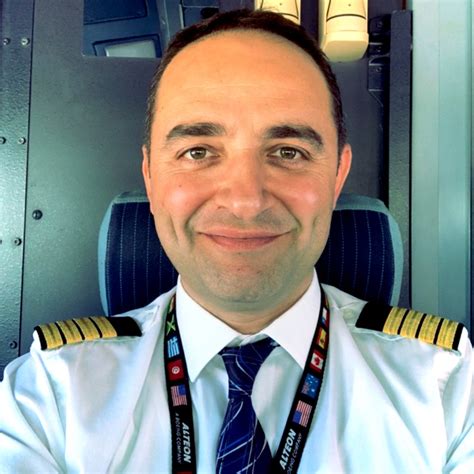 Enis Tekin Kaptan Pilot Turkish Airlines Linkedin