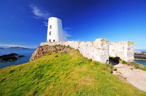 6 Of The Most Romantic Lighthouses In Wales Lighthouse Panoramic