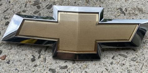 Large Chevy Silverado Grille Emblem Front Bezel Grill Goldchrome