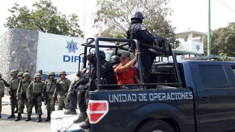 Mexican Forces Raid Police Precinct Find 20 Officers Had Drug