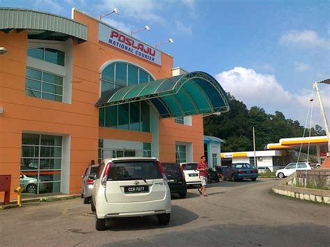 Here is a photo of their mail sorting station at pejabat pos kelana jaya: aku Dayat: Pos Laju Kuantan Jalan Bukit Ubi