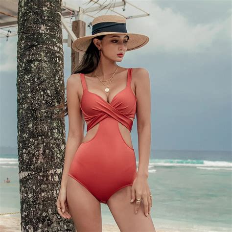 Sanqi Female Swimsuit Ladies Winter Spa One Piece Sexy Skinny Slimming Conservative Swimwear