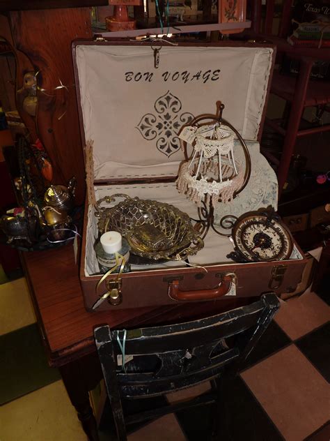 Vintage Suitcase Display In Patinas Booth Suitcase Display Craft