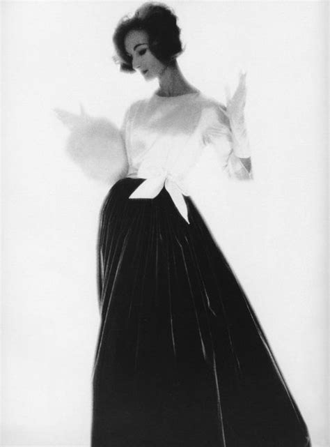 Evelyn Tripp Photo By Lillian Bassman 1958 Foto Fashion Fashion History Fashion Models