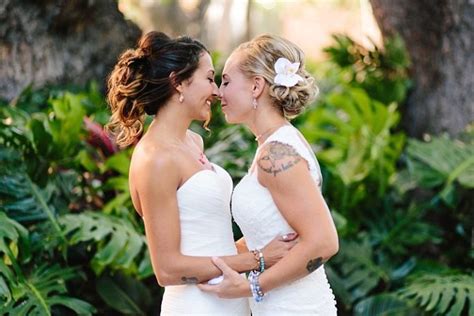 Casual Same Sex Hawaii Wedding On A Boat Weddingomania