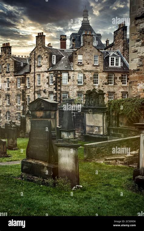 The Greyfriars Kirkyard Cemetery In Edinburgh Stock Photo Alamy