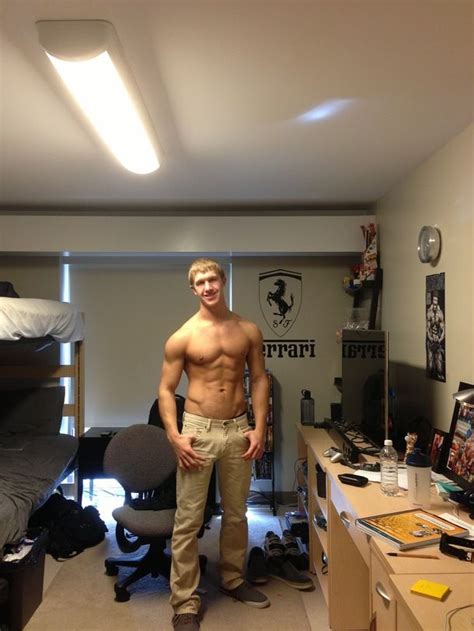 Pin By Heidi Lohman On Men Straight Guys Hot Country Babes College Hunks