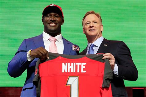 The 'sky is the limit' for Buccaneers rookie LB Devin White
