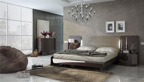 A stunning, modern and stylish bedroom set. Made in Spain Wood Luxury Contemporary Furniture Set with ...