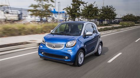 Smart Fortwo Electric Drive Review Its At Its Best When You Park It