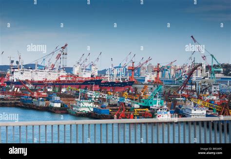 South Korea Busan Shipyard In Pusan Busan Stock Photo 31421780 Alamy
