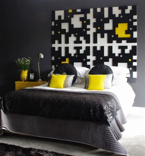 Black And White Bedroom Wallpaper Design Ideas