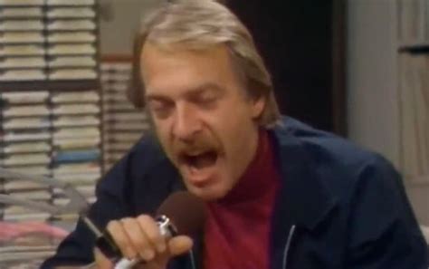 This Scene From Wkrp In Cincinnati Where Dr Johnny Fever Switches