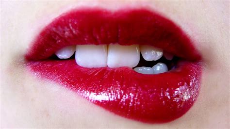 Lipstick Art Lipstick Colors Lipsticks Pink Lips Red Lips Swollen Lips Summer Lipstick