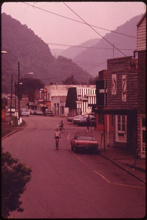 22 Fascinating Photos Of The 1970s In West Virginia West Virginia