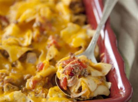 Bring to a boil, reduce heat and simmer for 10 minutes. Paula Deen's Cheeseburger Casserole | Recipes ...