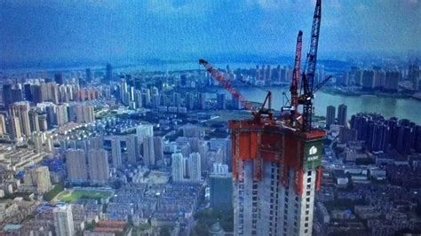 Wuhan greenland center is an unfinished skyscraper in wuhan, china. UPDATE! WUHAN Greenland Center 636m 2086ft 125ft October ...