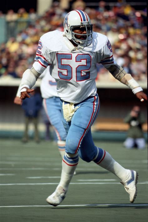 This category is all nfl players who played for the houston oilers, now known as the tennessee titans. Robert Brazile | Nfl football players, Houston oilers ...