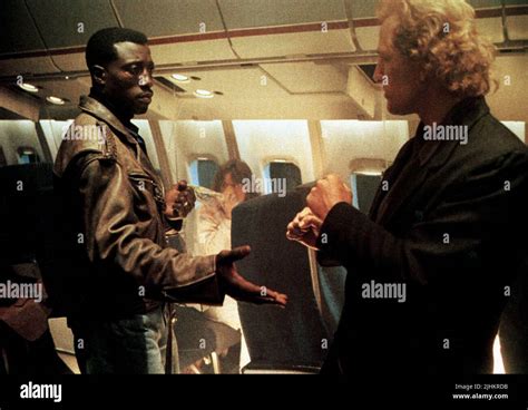 Wesley Snipes Bruce Payne Passenger 57 1992 Stock Photo Alamy