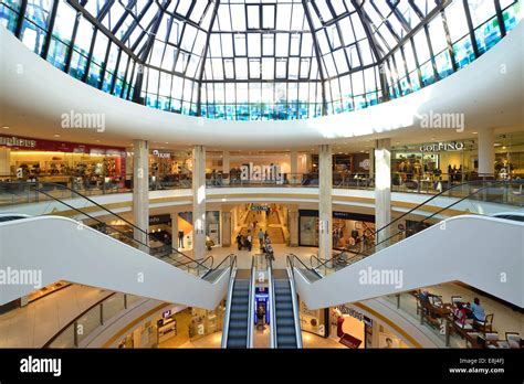 Dusseldorf Mall Hi Res Stock Photography And Images Alamy