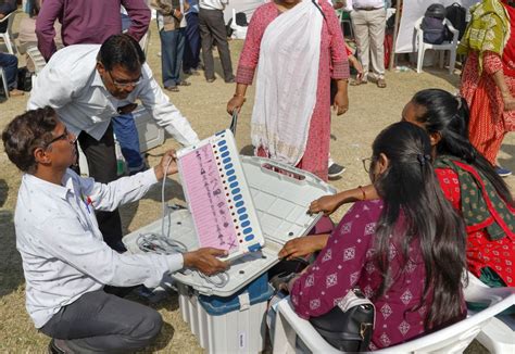 Gujarat Cm Hardik In Fray As Phase 2 Polling On Monday