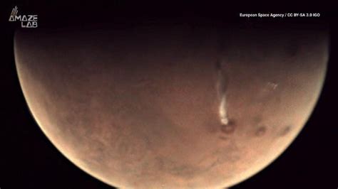 Heres Whats Really Up With That Mysterious Smoke Plume On Mars