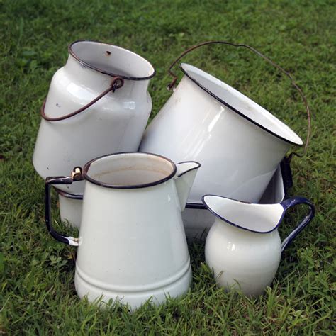 I Love Collecting Vintage Enamelware