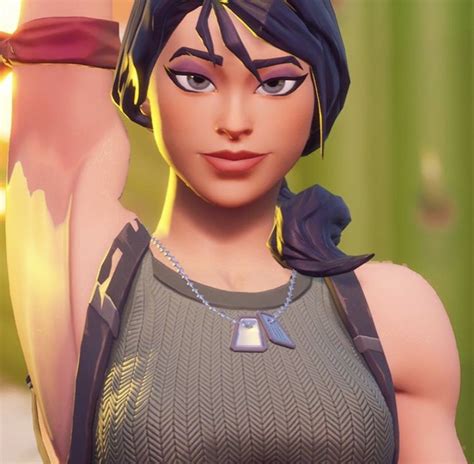 Defaulty 💘 Gamer Pics Gamer Girl Hot Skin Images