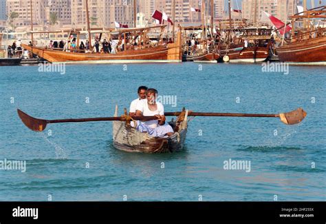 Vida Tradicional De Los Pescadores árabes OmÁn Qatar Fotografía De