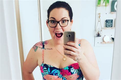 Mum Buys First Ever Bikini At And Her Beach Body Selfie Goes Viral