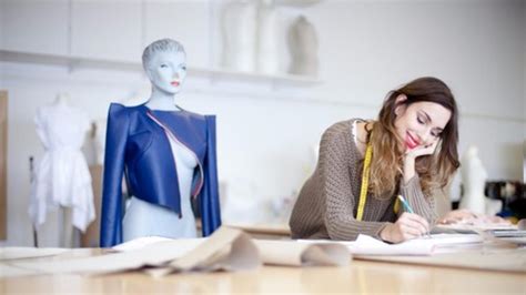 A Self Paced Learning Fashion Design Online For Aspiring Fashion Designers