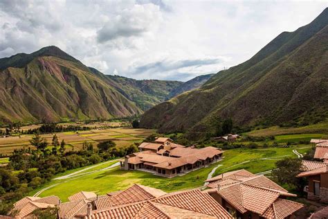 Flying Ollantaytambo Ruins Sacred One Of The S Urubamba Valley Peru
