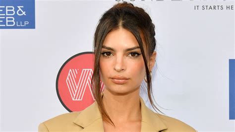 Inside Emily Ratajkowski S Disturbing Accusations Inbeautymoon Hot