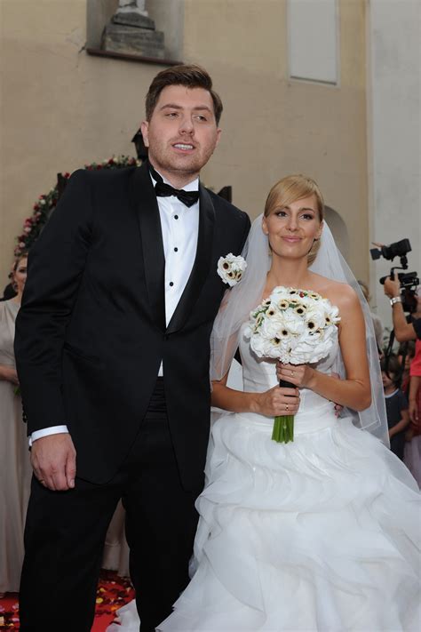 Żona znanego piosenkarza, grzegorza hyżego, ogłosiła tę radosną nowinę w poniedziałkowy poranek na swoim instagramie! Agnieszka Popielewicz i Grzegorz Hyży wzięli ślub w Rzymie ...