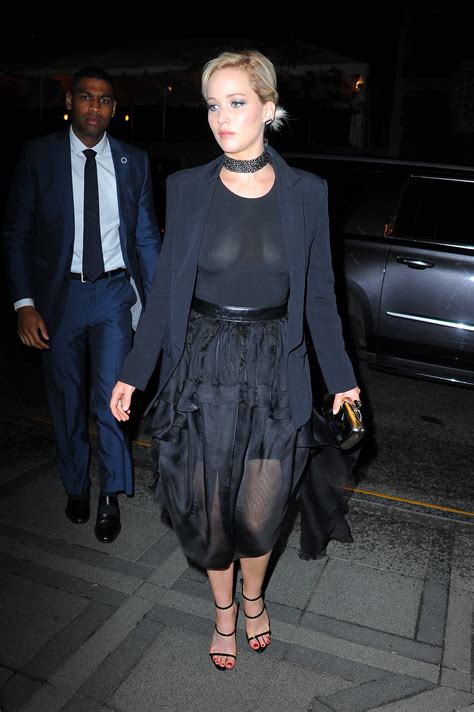 Jennifer Lawrence Seethru To Nipples Out And About In Nyc The Drunken Stepforum A