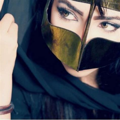 Pin By Griselda Bernardino On HijΔβ βΣΔutiҒul ШΩmΔΠ Arabian Beauty Women Arab Beauty Veiled