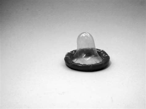 Stealthing Warum Männer das Kondom heimlich abziehen P S